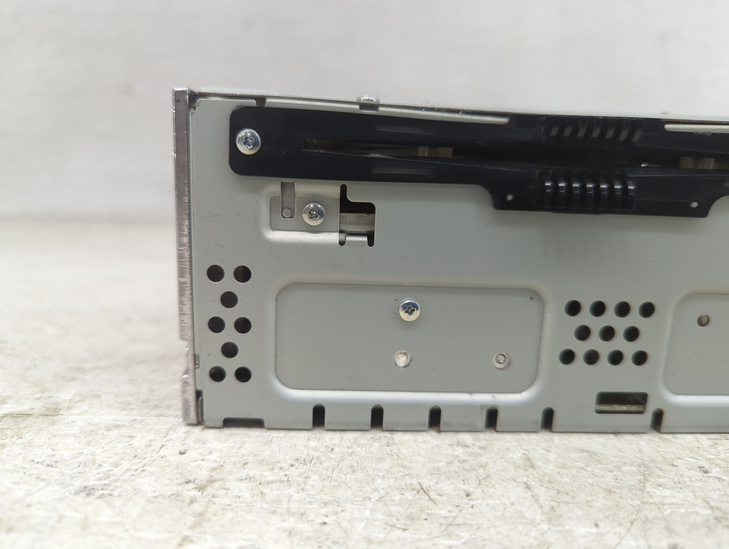2013-2015 Ford Fusion Radio AM FM Cd Player Receiver Replacement P/N:DS7T-19C107-BH Fits Fits 2013 2014 2015 OEM Used Auto P