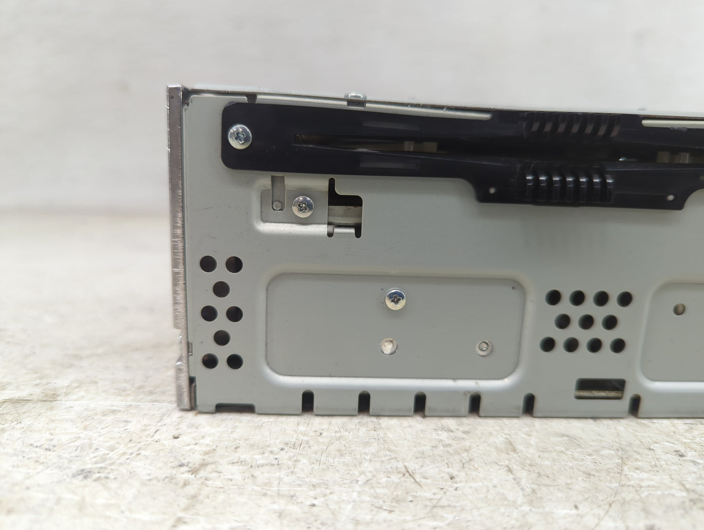 2013-2015 Ford Fusion Radio AM FM Cd Player Receiver Replacement P/N:DS7T-19C107-BH Fits Fits 2013 2014 2015 OEM Used Auto P