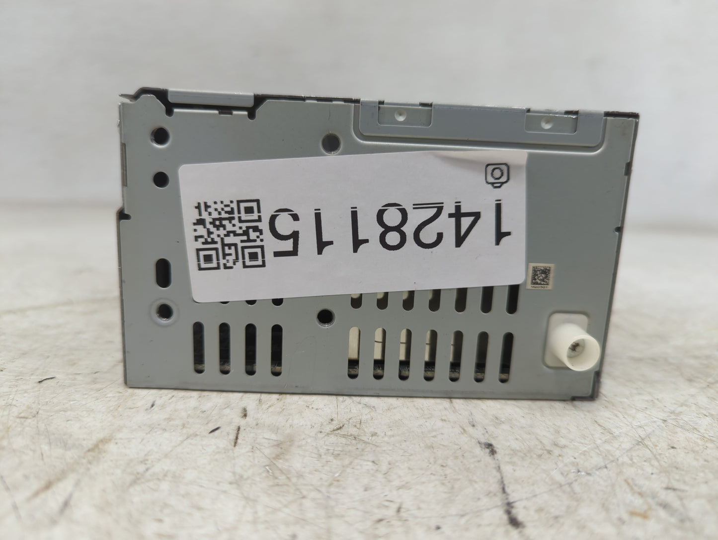 2013-2015 Ford Fusion Radio AM FM Cd Player Receiver Replacement P/N:DS7T-19C107-BH Fits Fits 2013 2014 2015 OEM Used Auto P