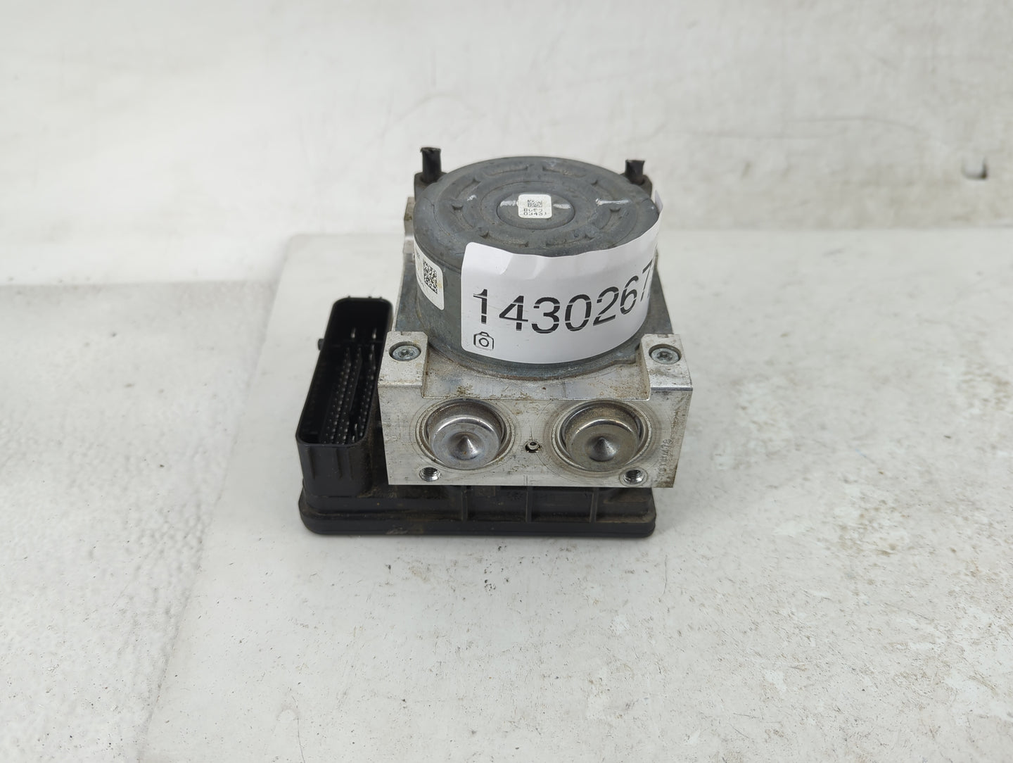 2013 Ford Fusion ABS Pump Control Module Replacement P/N:DG9C-2C219-FB Fits OEM Used Auto Parts - Oemusedautoparts1.com