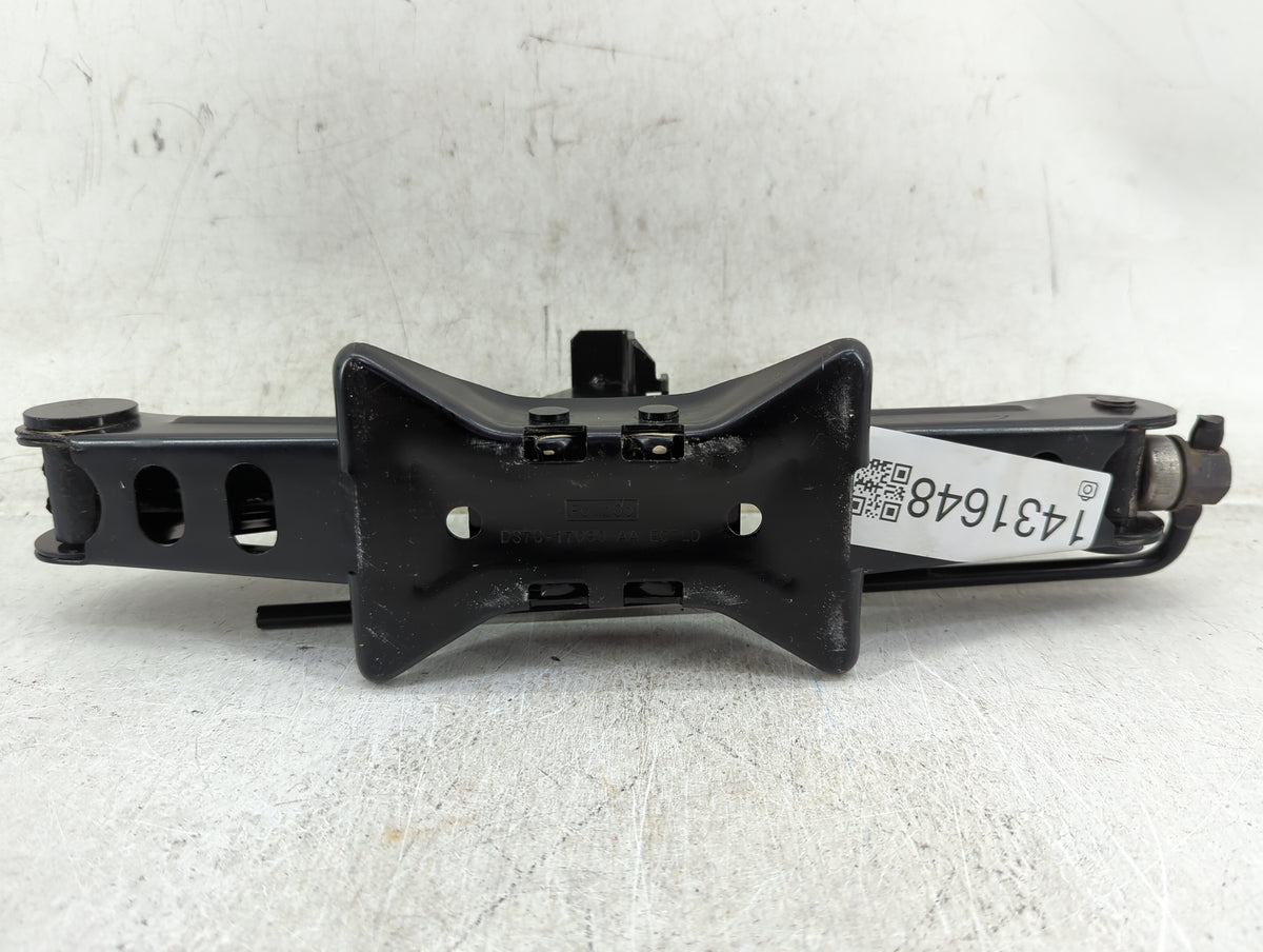 2013 Ford Fusion Spare Scissor Car Jack 1431648 - Oemusedautoparts1.com