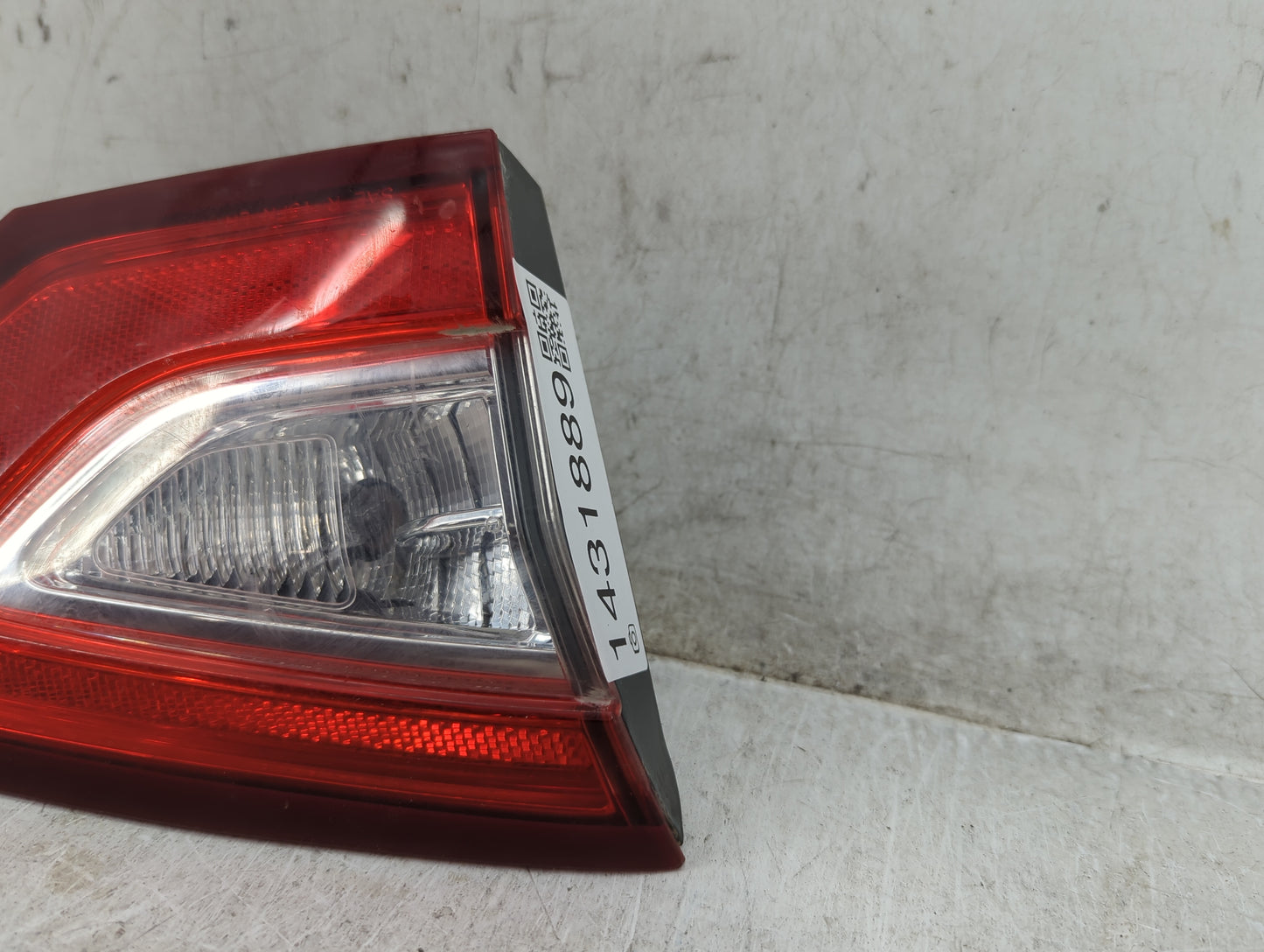 2013-2016 Ford Fusion Tail Light Assembly Driver Left OEM P/N:DS73-13A603-AD Fits Fits 2013 2014 2015 2016 OEM Used Auto Par
