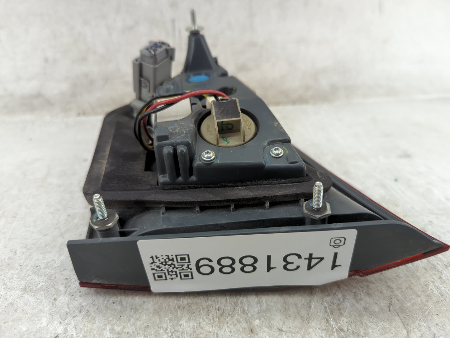 2013-2016 Ford Fusion Tail Light Assembly Driver Left OEM P/N:DS73-13A603-AD Fits Fits 2013 2014 2015 2016 OEM Used Auto Par