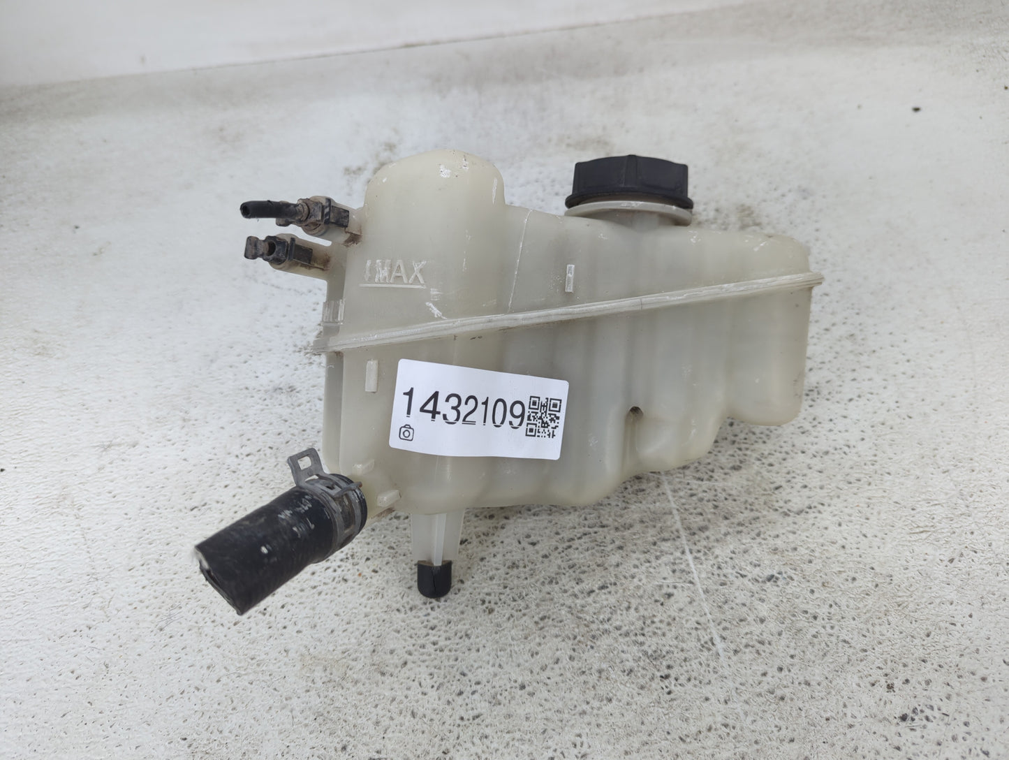 2013-2016 Ford Fusion Radiator Coolant Overflow Expansion Tank Bottle - Oemusedautoparts1.com