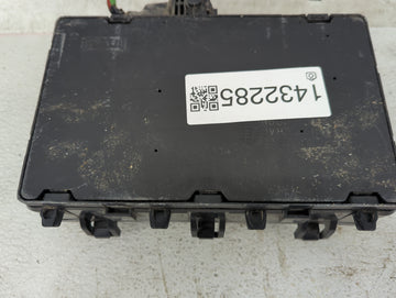 2013 Ford Fusion Fusebox Fuse Box Panel Relay Module P/N:DG9T14A075AA 8T2T-14B192-AA, 8T2T-CA Fits OEM Used Auto Parts - Oem