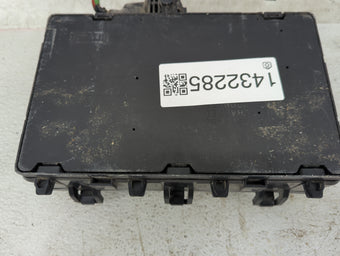 compare product 2013 Ford Fusion Fusebox Fuse Box Panel Relay Module P/N:DG9T14A075AA 8T2T-14B192-AA, 8T2T-CA Fits OEM Used Auto Parts