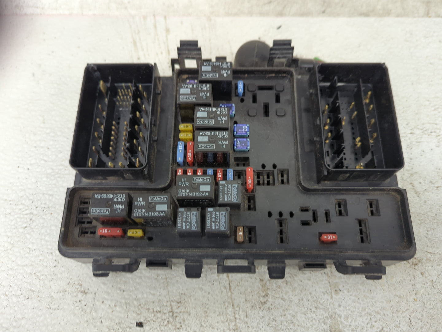2013 Ford Fusion Fusebox Fuse Box Panel Relay Module P/N:DG9T14A075AA 8T2T-14B192-AA, 8T2T-CA Fits OEM Used Auto Parts - Oem
