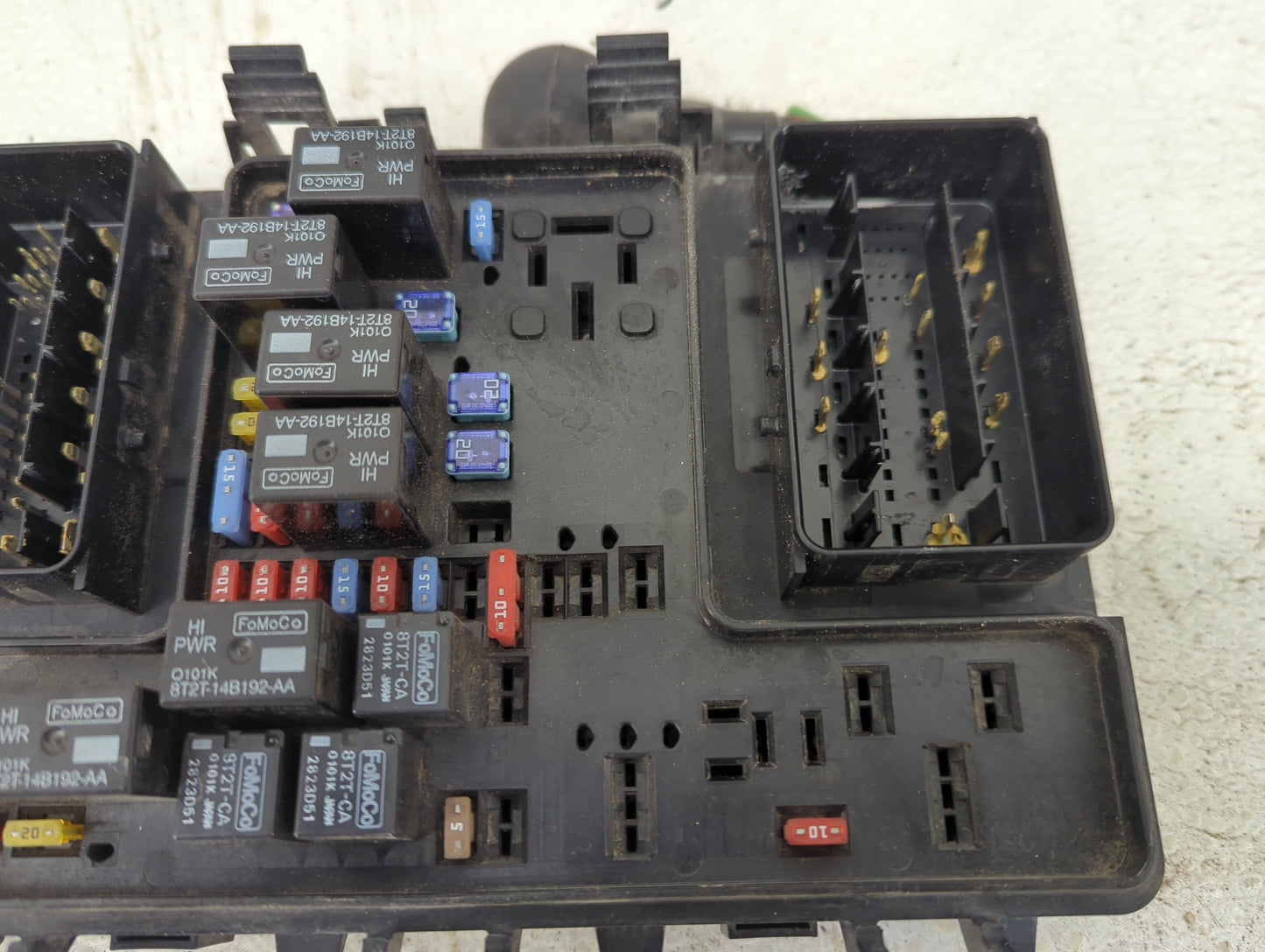 2013 Ford Fusion Fusebox Fuse Box Panel Relay Module P/N:DG9T14A075AA 8T2T-14B192-AA, 8T2T-CA Fits OEM Used Auto Parts - Oem