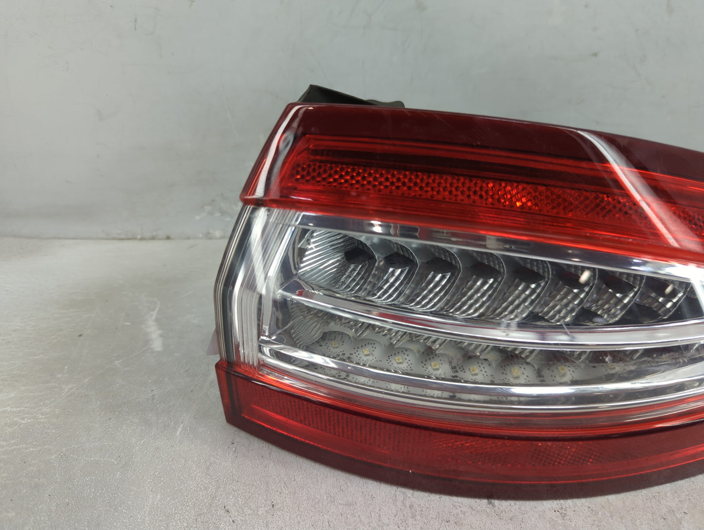 2013-2016 Ford Fusion Tail Light Assembly Passenger Right OEM P/N:DS73-13404-AG Fits Fits 2013 2014 2015 2016 OEM Used Auto 