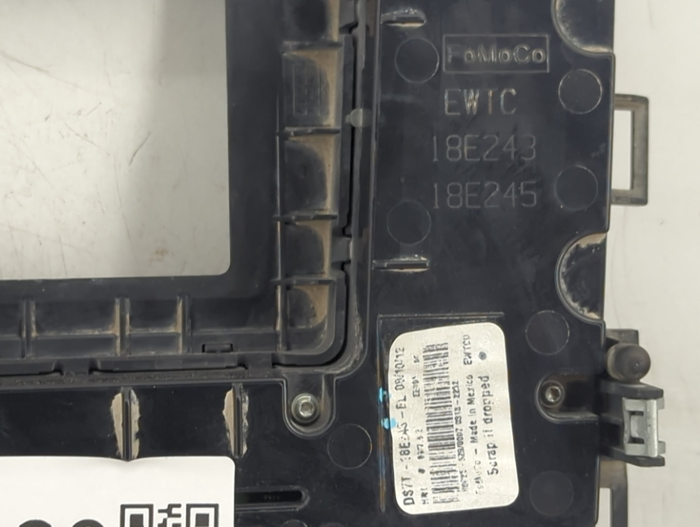 2013 Ford Fusion Radio AM FM Cd Player Receiver Replacement P/N:DS7T-18E243-EL EWTC, 18E243, 18E245 Fits OEM Used Auto Parts