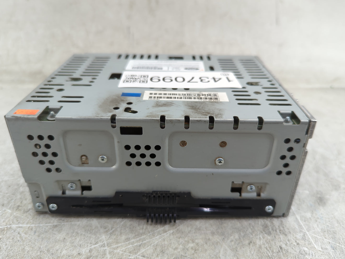 2013-2015 Ford Fusion Radio AM FM Cd Player Receiver Replacement P/N:DS7T-19C107-CJ Fits Fits 2013 2014 2015 OEM Used Auto P