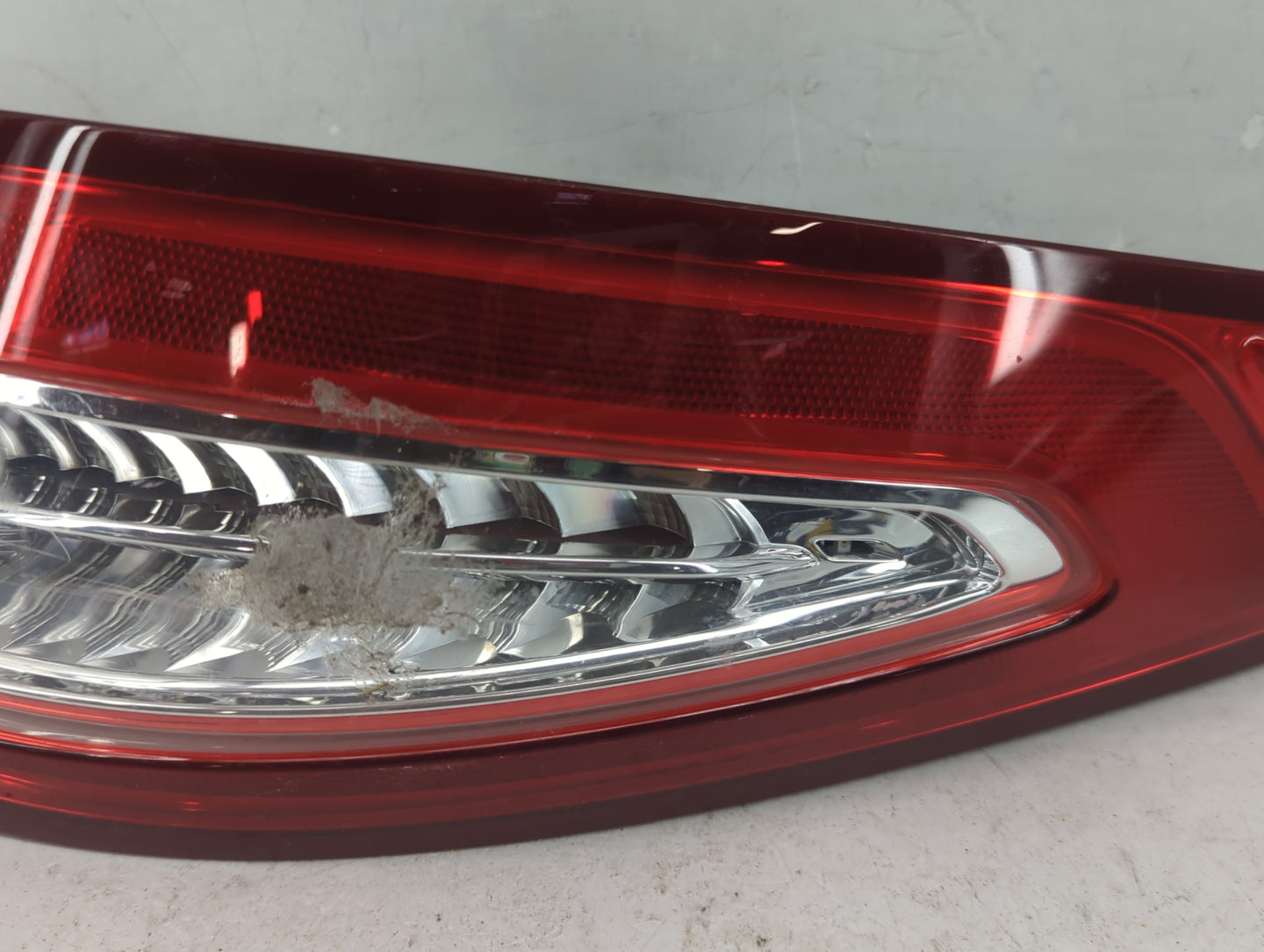 2013-2016 Ford Fusion Tail Light Assembly Driver Left OEM P/N:DS73-13405-BJ Fits Fits 2013 2014 2015 2016 OEM Used Auto Part