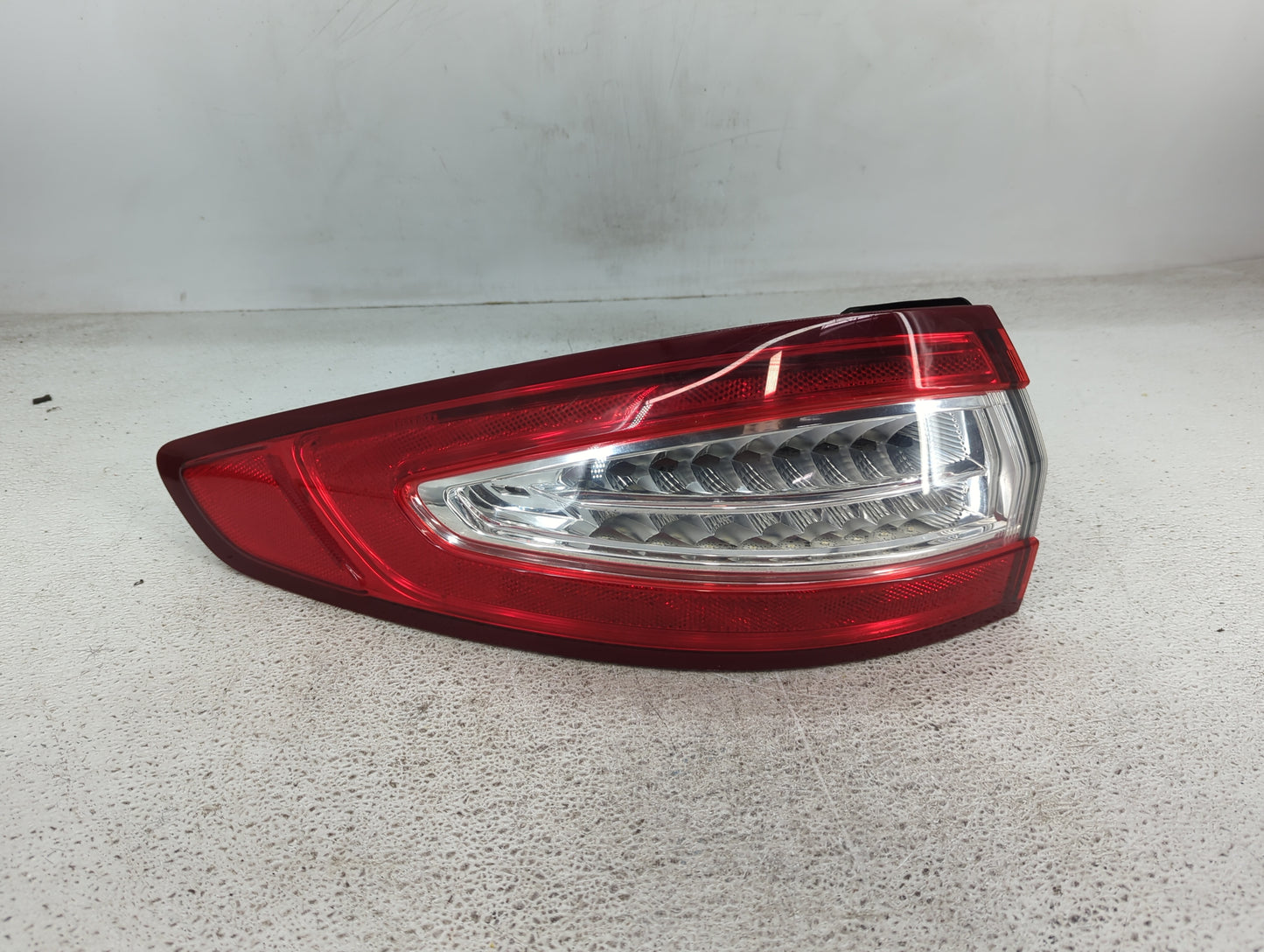 2013-2016 Ford Fusion Tail Light Assembly Driver Left OEM P/N:DS73-13405-AG Fits Fits 2013 2014 2015 2016 OEM Used Auto Part