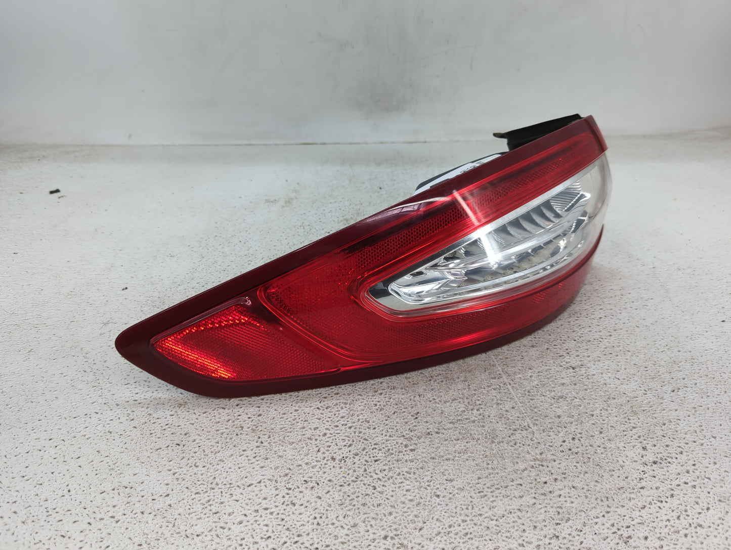 2013-2016 Ford Fusion Tail Light Assembly Driver Left OEM P/N:DS73-13405-AG Fits Fits 2013 2014 2015 2016 OEM Used Auto Part