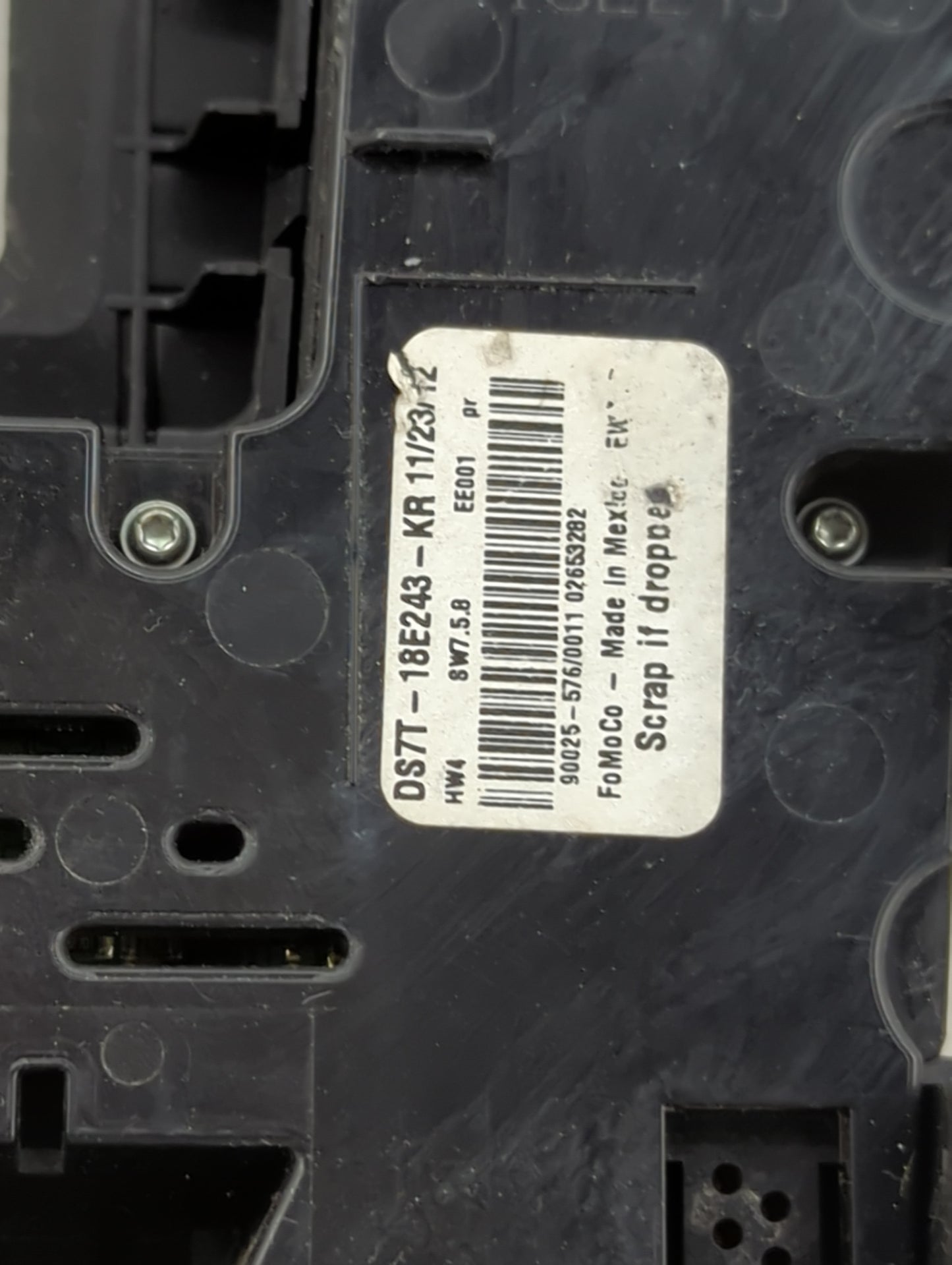 2013 Ford Fusion Radio AM FM Cd Player Receiver Replacement P/N:DS7T-18E243-KR DS7T-18E243-E Fits OEM Used Auto Parts - Oemu