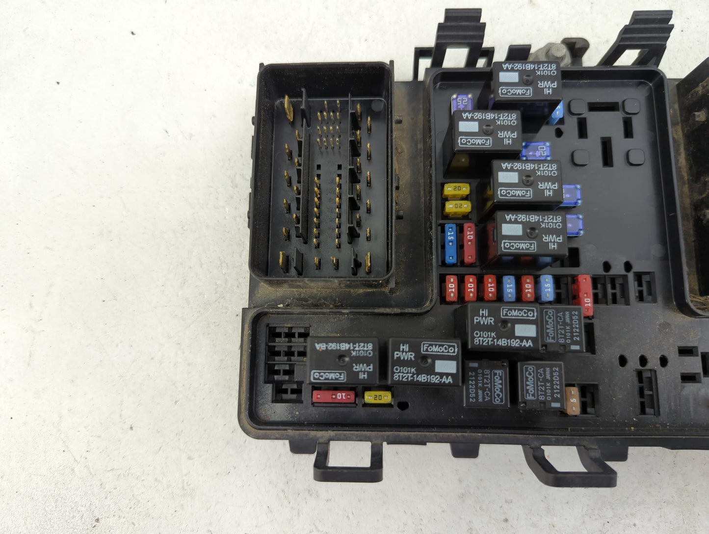 2013-2014 Ford Fusion Fusebox Fuse Box Panel Relay Module P/N:DG9T14A075AA Fits Fits 2013 2014 OEM Used Auto Parts - Oemused