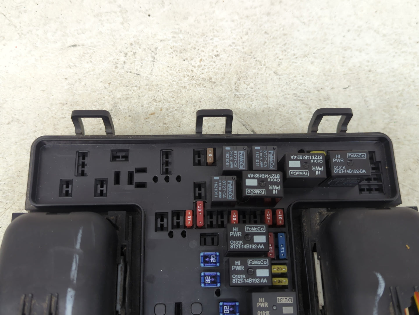 2013-2014 Ford Fusion Fusebox Fuse Box Panel Relay Module P/N:DG9T14A067AF 8T2T-14B192-AA, 8T2T-14B192-BA Fits Fits 2013 201