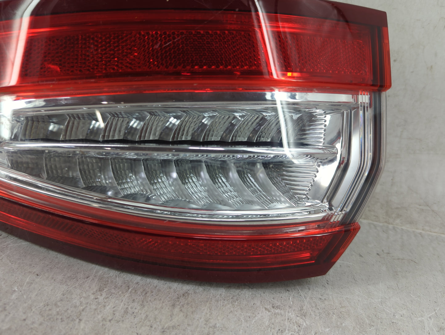 2013-2016 Ford Fusion Tail Light Assembly Passenger Right OEM P/N:DS73-13404-AH Fits Fits 2013 2014 2015 2016 OEM Used Auto 