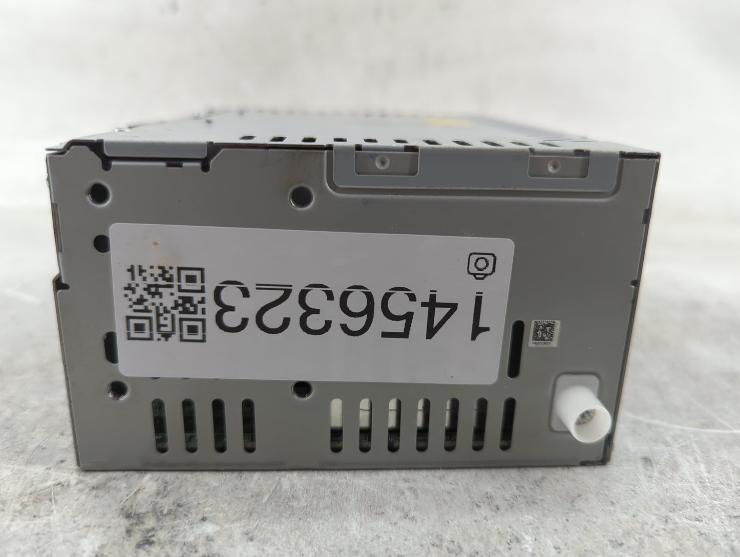 2013-2015 Ford Fusion Radio AM FM Cd Player Receiver Replacement P/N:DS7T-19C107-BG Fits Fits 2013 2014 2015 OEM Used Auto P