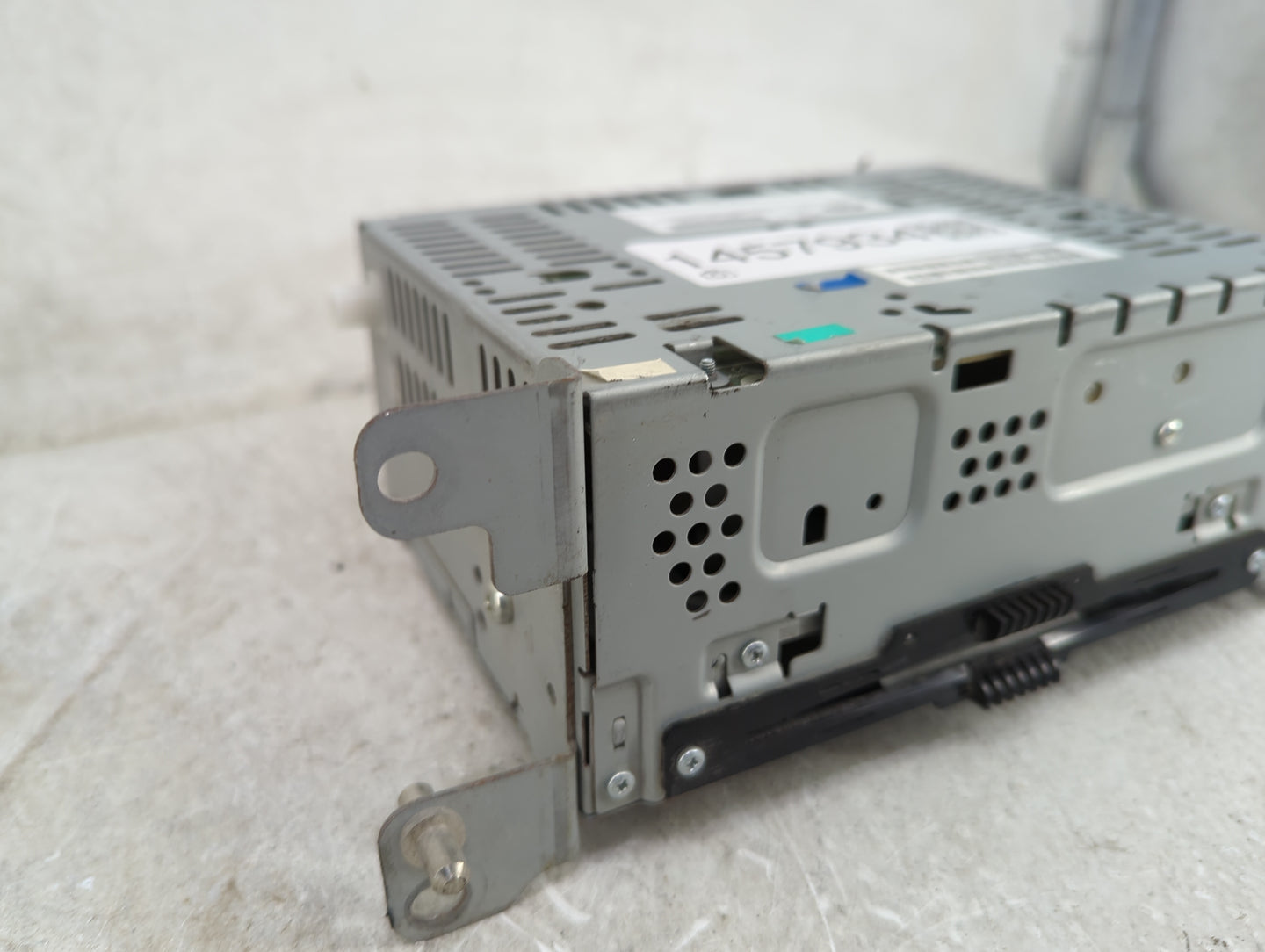 2013-2015 Ford Fusion Radio AM FM Cd Player Receiver Replacement P/N:DS7T-19C107-BJ Fits Fits 2013 2014 2015 OEM Used Auto P