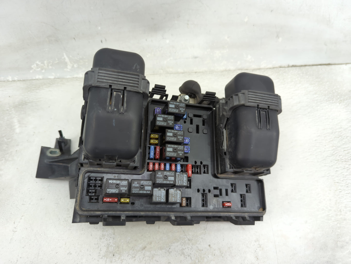 2013-2014 Ford Fusion Fusebox Fuse Box Panel Relay Module P/N:DG9T14A075AA 8T2T-14B192-AA, 8T2T-14B192-BA Fits Fits 2013 201