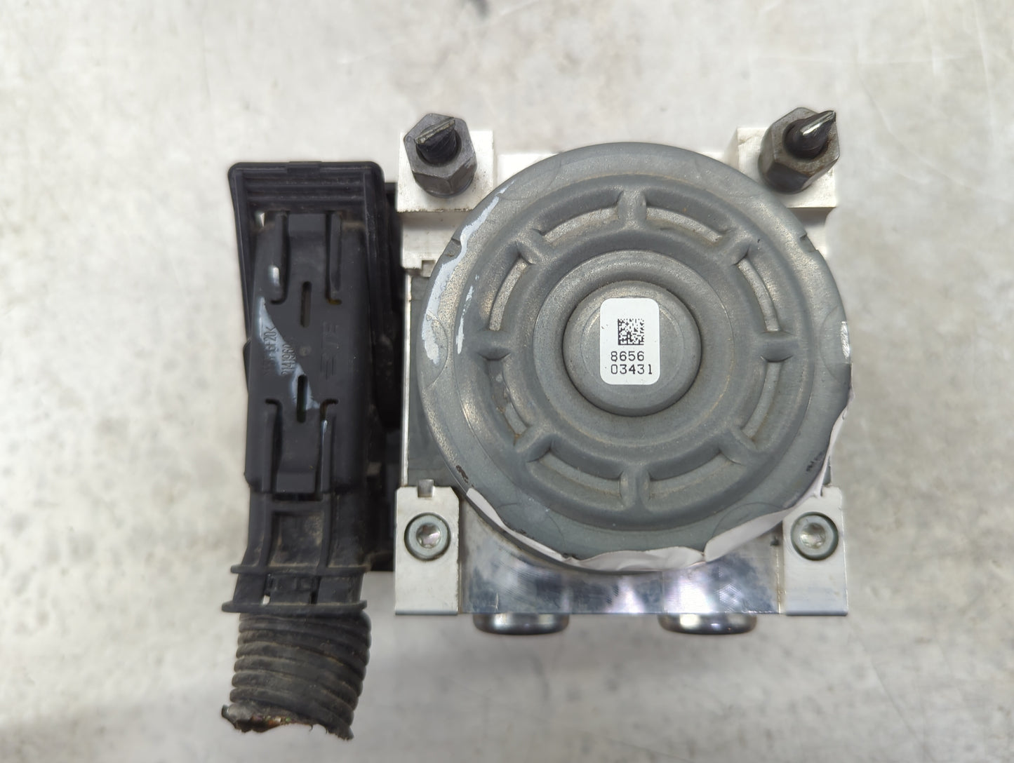 2013 Ford Fusion ABS Pump Control Module Replacement P/N:DG9C-2C219-FB Fits OEM Used Auto Parts - Oemusedautoparts1.com