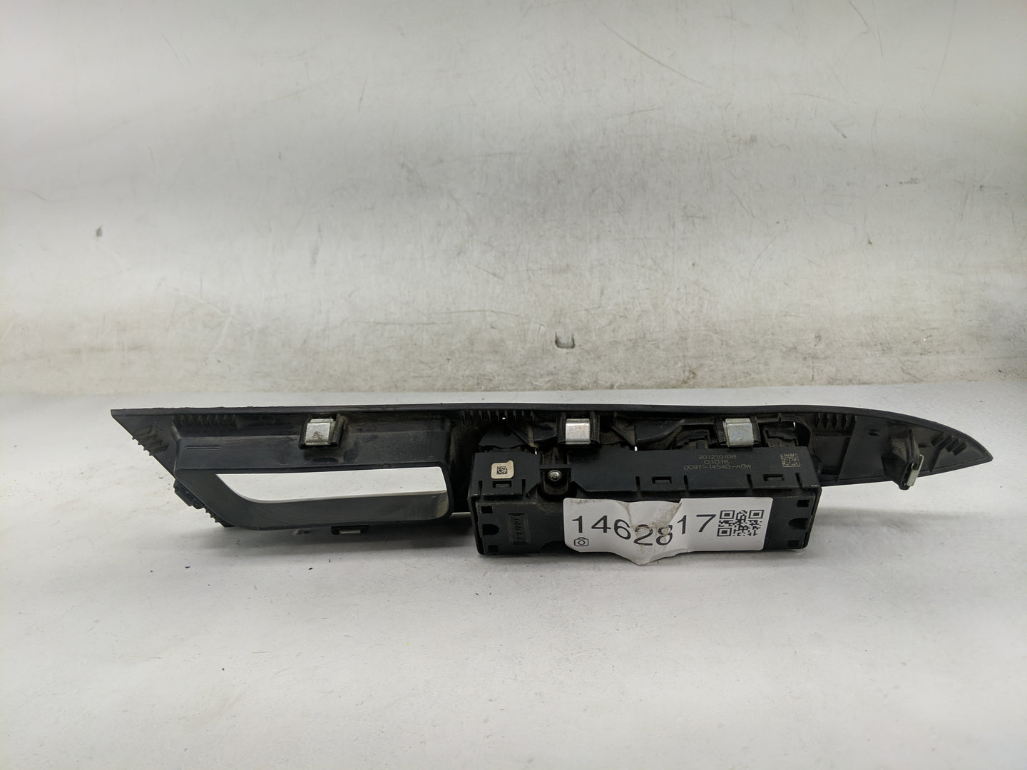 2013-2016 Ford Fusion Master Power Window Switch Replacement Driver Side Left P/N:DG9T-14540-ABW Fits OEM Used Auto Parts - 