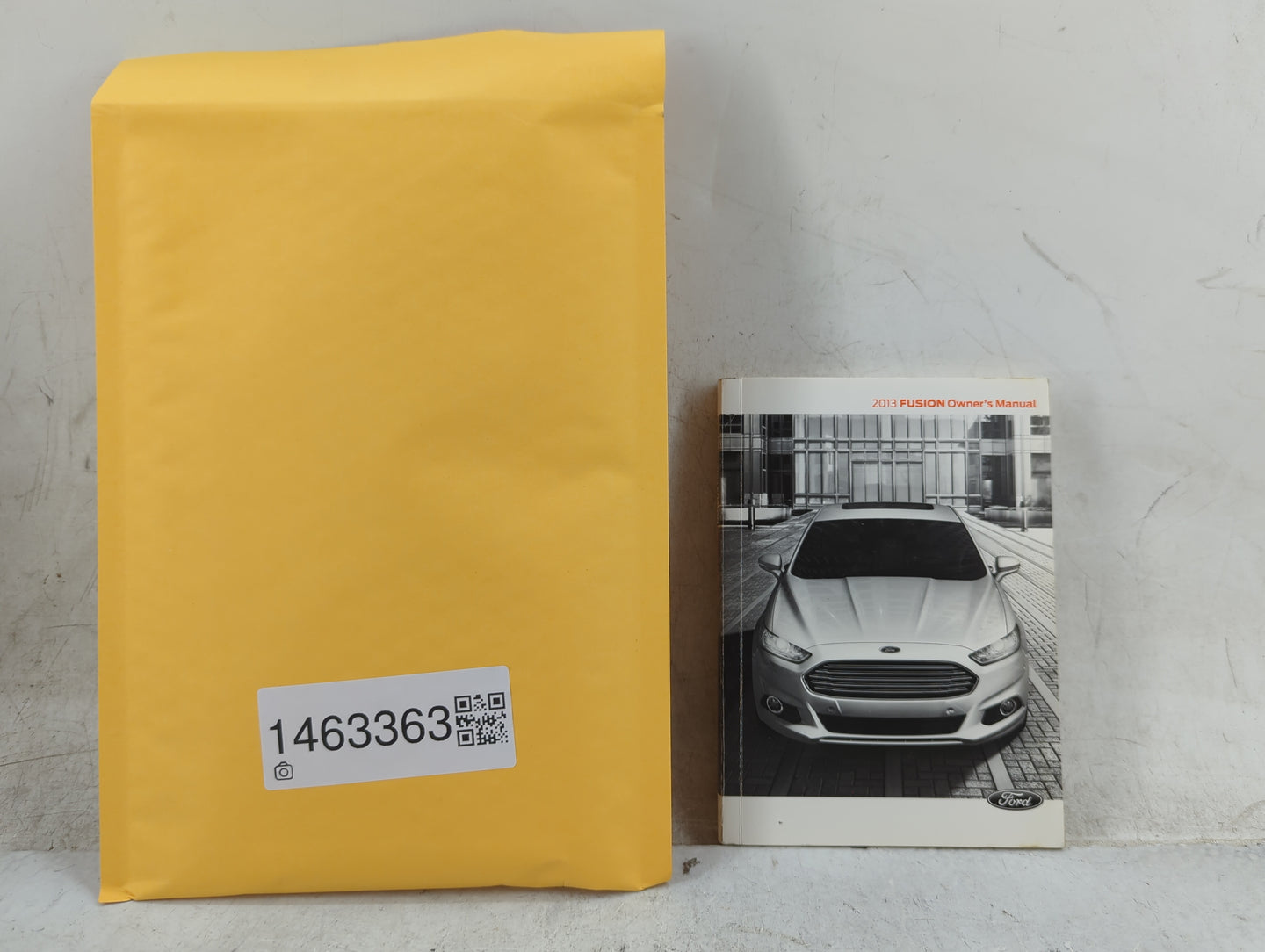 2013 Ford Fusion Owners Manual Book Guide P/N:DE5J19A321AA OEM Used Auto Parts - Oemusedautoparts1.com