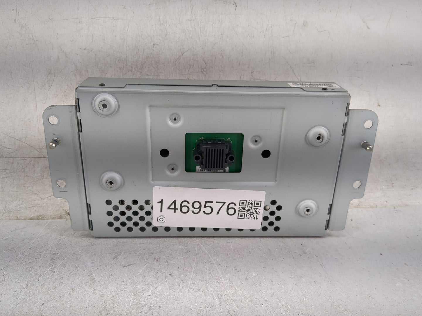 2013-2016 Ford Fusion Information Display Screen 1469576 - Oemusedautoparts1.com