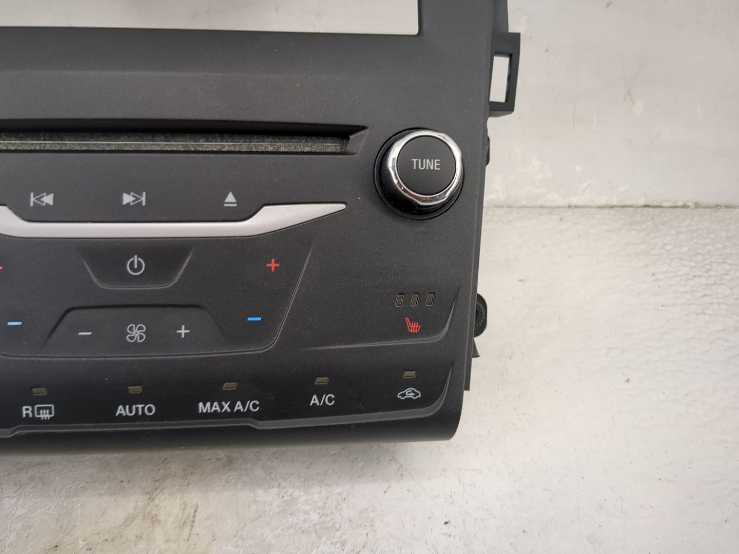 2013-2013 Ford Fusion Radio Control Panel 1469719 - Oemusedautoparts1.com