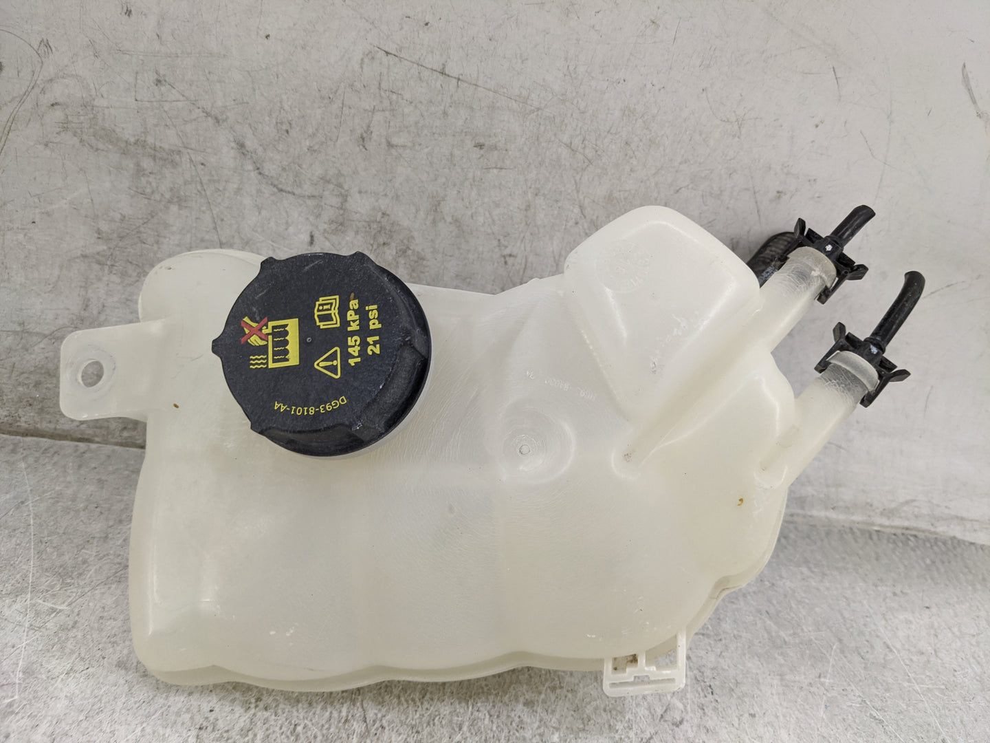 2013-2016 Ford Fusion Radiator Coolant Overflow Expansion Tank Bottle 1477276 - Oemusedautoparts1.com