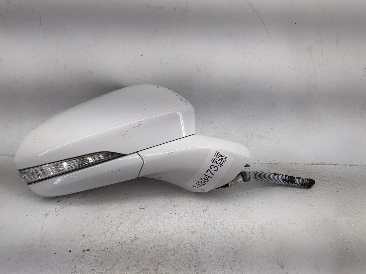 2013-2014 Ford Fusion Passenger Side View Mirror - Right Door Mirror OEM Used - Oemusedautoparts1.com