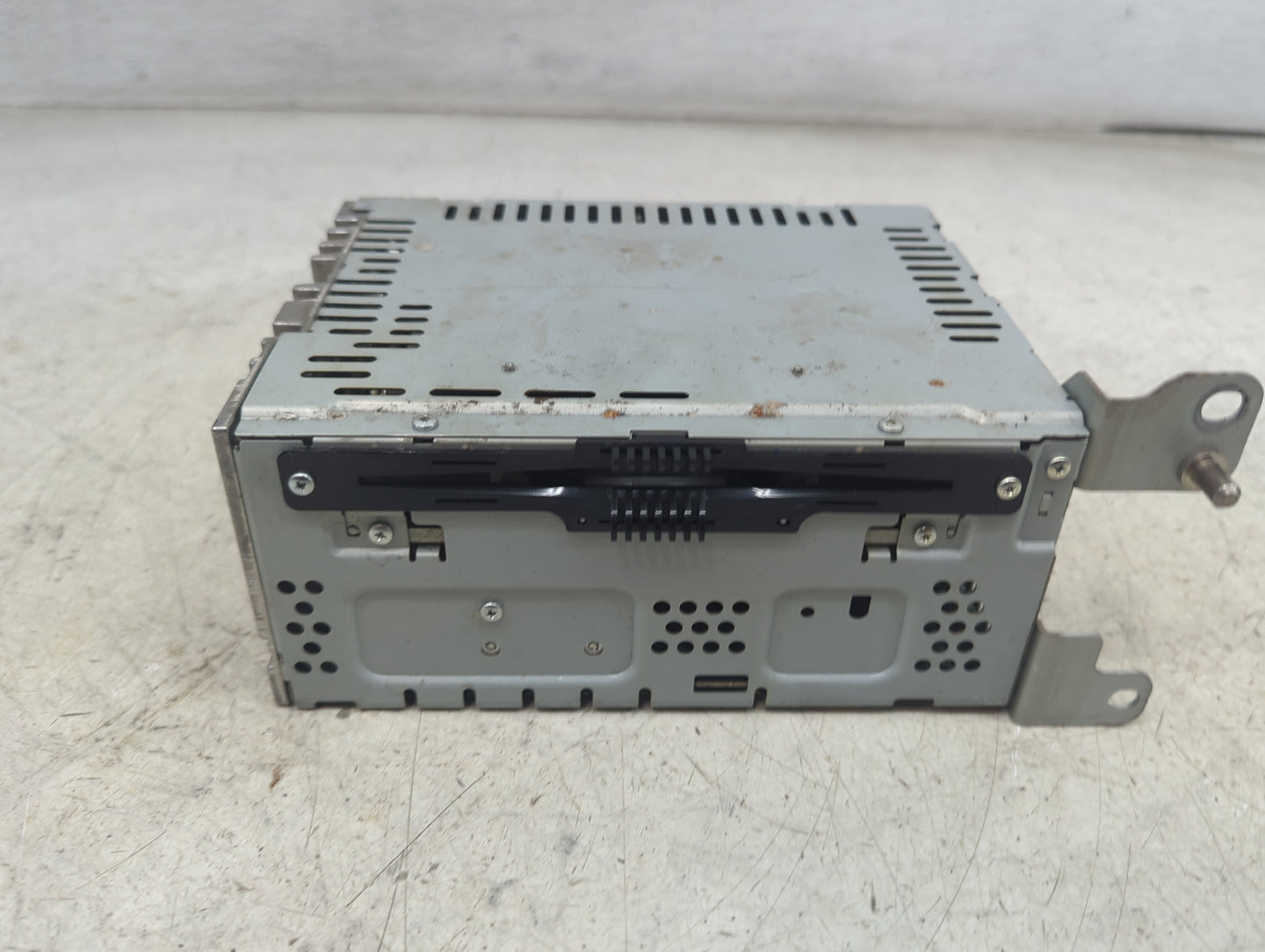2013-2015 Ford Fusion Radio AM FM Cd Player Receiver Replacement P/N:DS7T-19C107-BH Fits Fits 2013 2014 2015 OEM Used Auto P