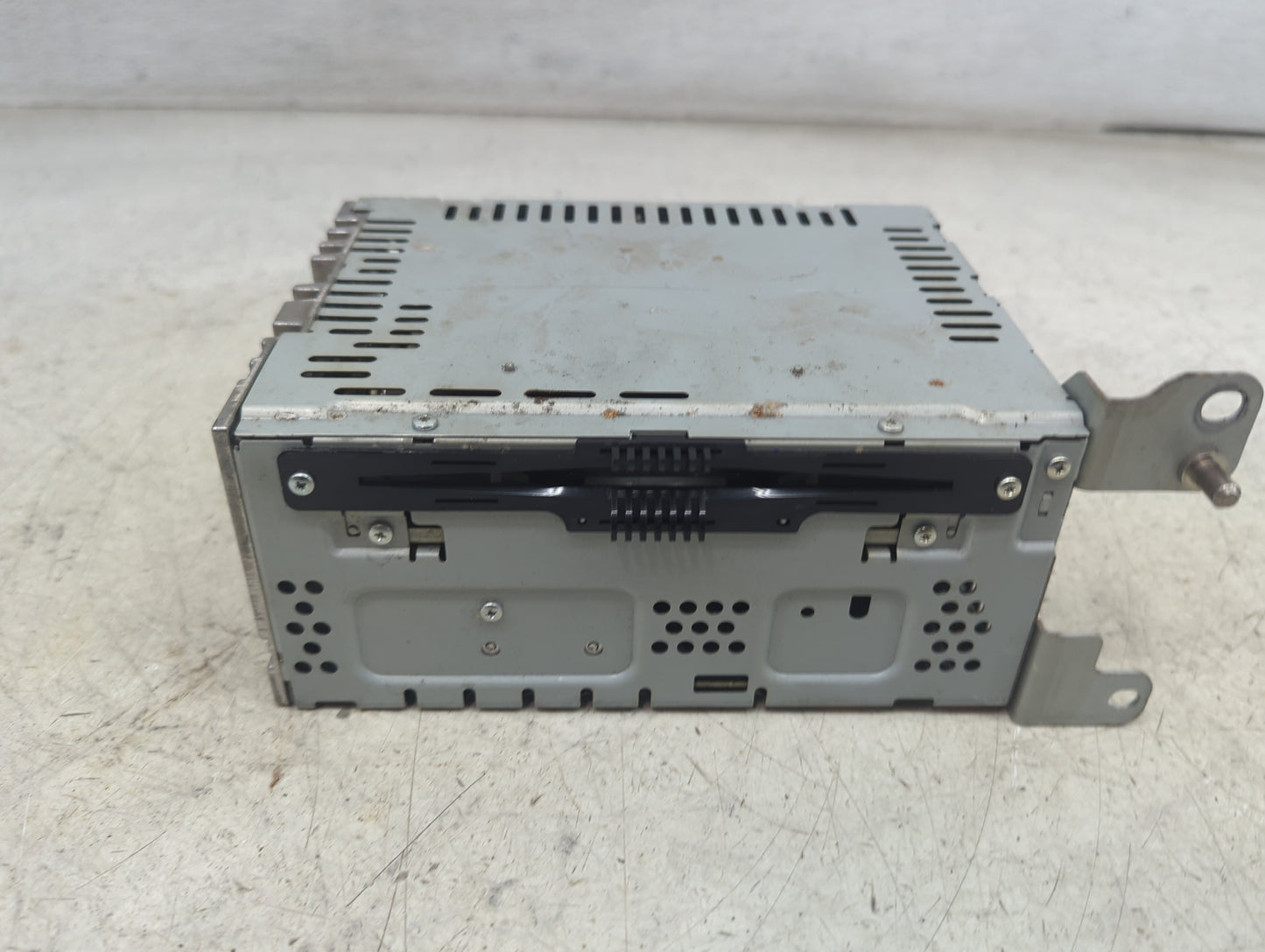2013-2015 Ford Fusion Radio AM FM Cd Player Receiver Replacement P/N:DS7T-19C107-BH Fits Fits 2013 2014 2015 OEM Used Auto P