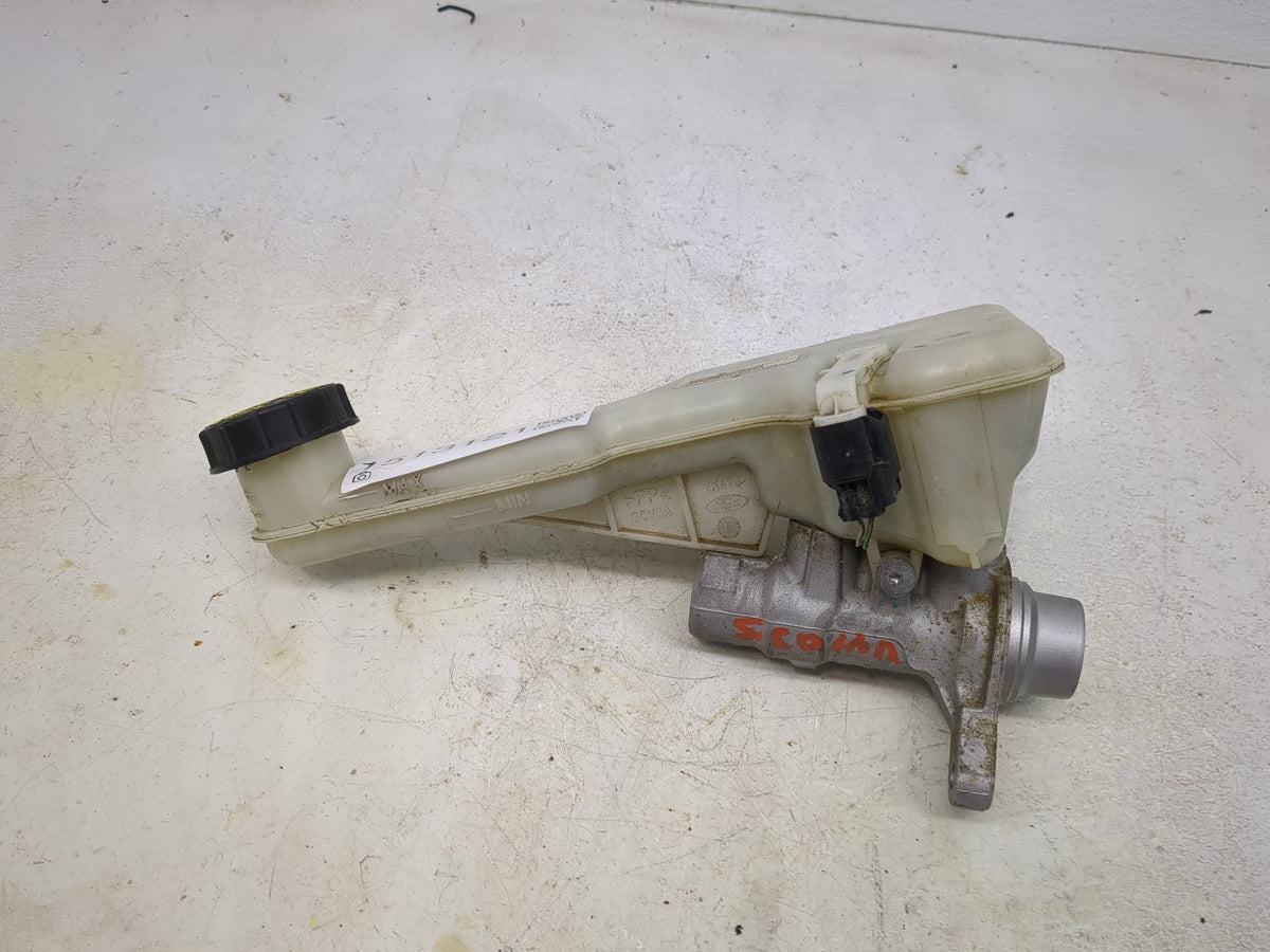 2013-2016 Ford Fusion Brake Master Cylinder 1513121 - Oemusedautoparts1.com