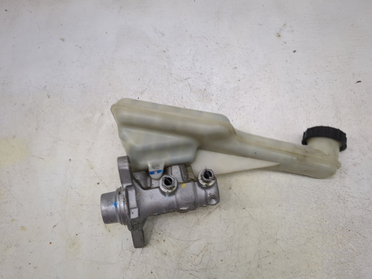 2013-2016 Ford Fusion Brake Master Cylinder 1513121 - Oemusedautoparts1.com