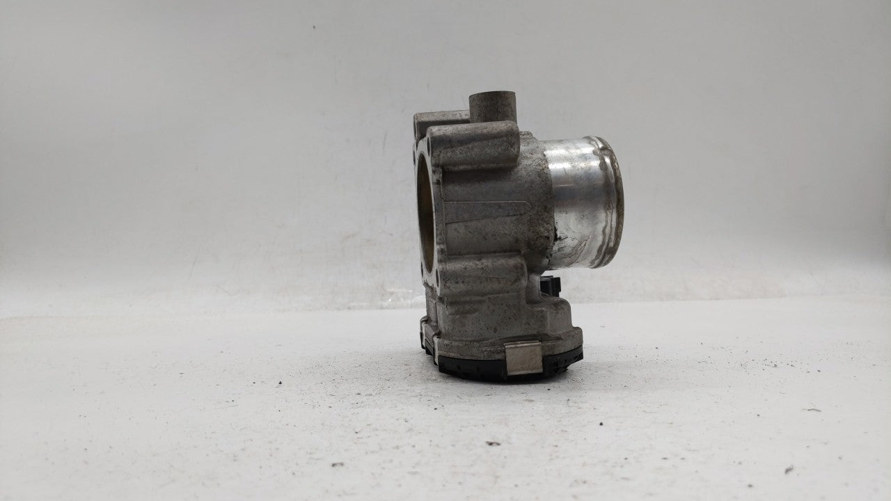 2013-2014 Ford Fusion Throttle Body P/N:0 280 750 535 7S7G-9F991-CA Fits Fits 2013 2014 2015 2016 2017 2018 2019 OEM Used Au
