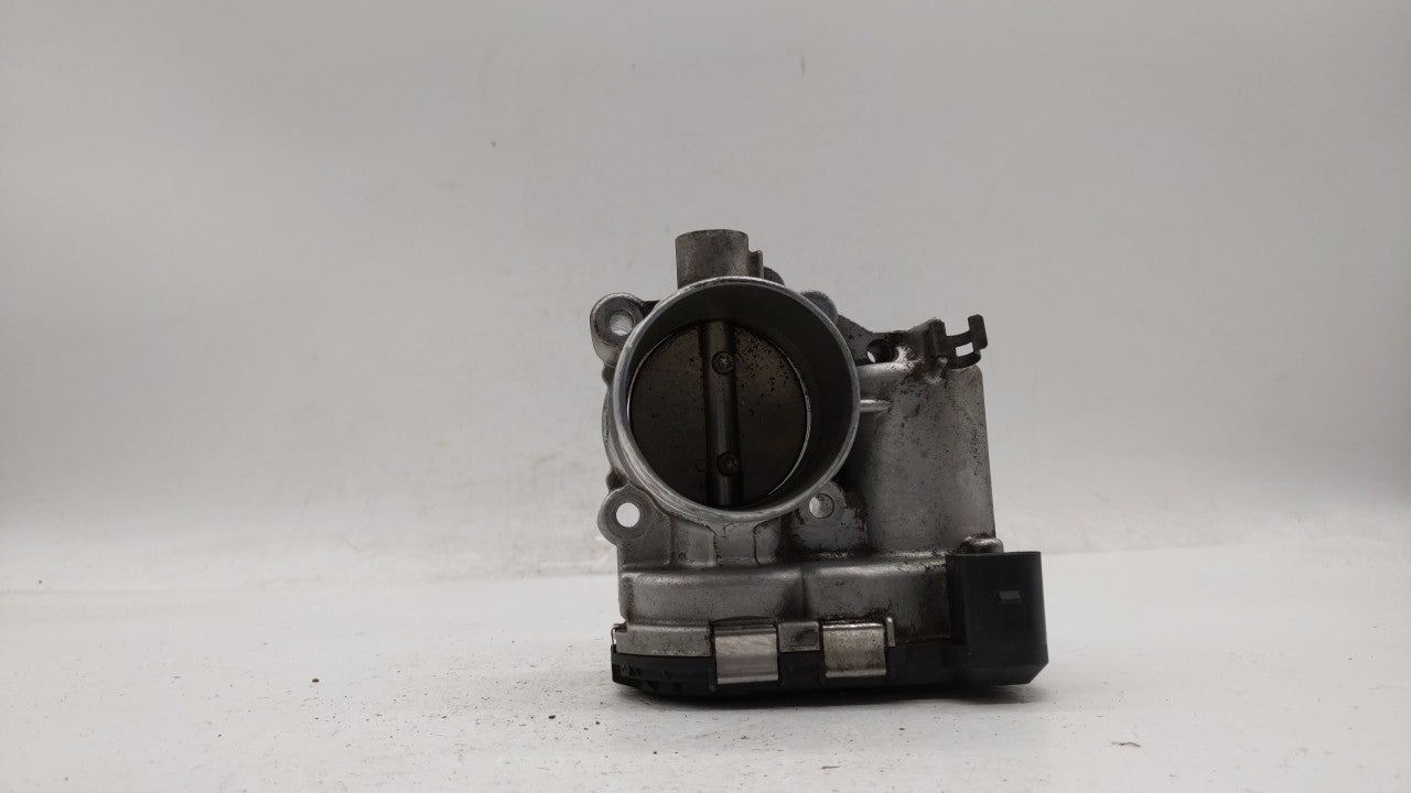 2013-2014 Ford Fusion Throttle Body P/N:0 280 750 535 7S7G-9F991-CA Fits Fits 2013 2014 2015 2016 2017 2018 2019 OEM Used Au
