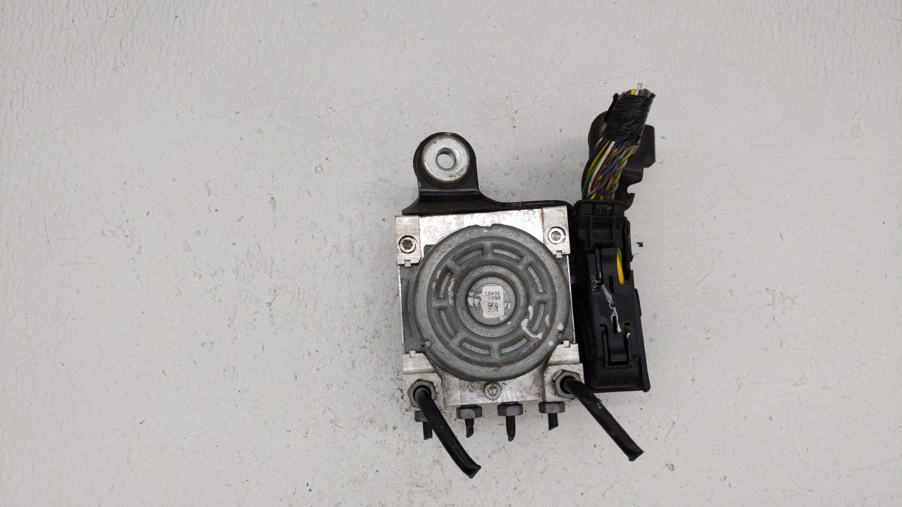 2013 Ford Fusion ABS Pump Control Module Replacement P/N:DG9C-2C405-AH DG9C-2C405-FB Fits OEM Used Auto Parts - Oemusedautop