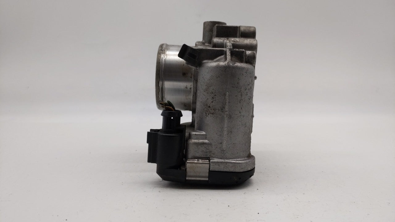 2013-2014 Ford Fusion Throttle Body P/N:0 280 750 535 7S7G-9F991-CA Fits Fits 2013 2014 2015 2016 2017 2018 2019 OEM Used Au