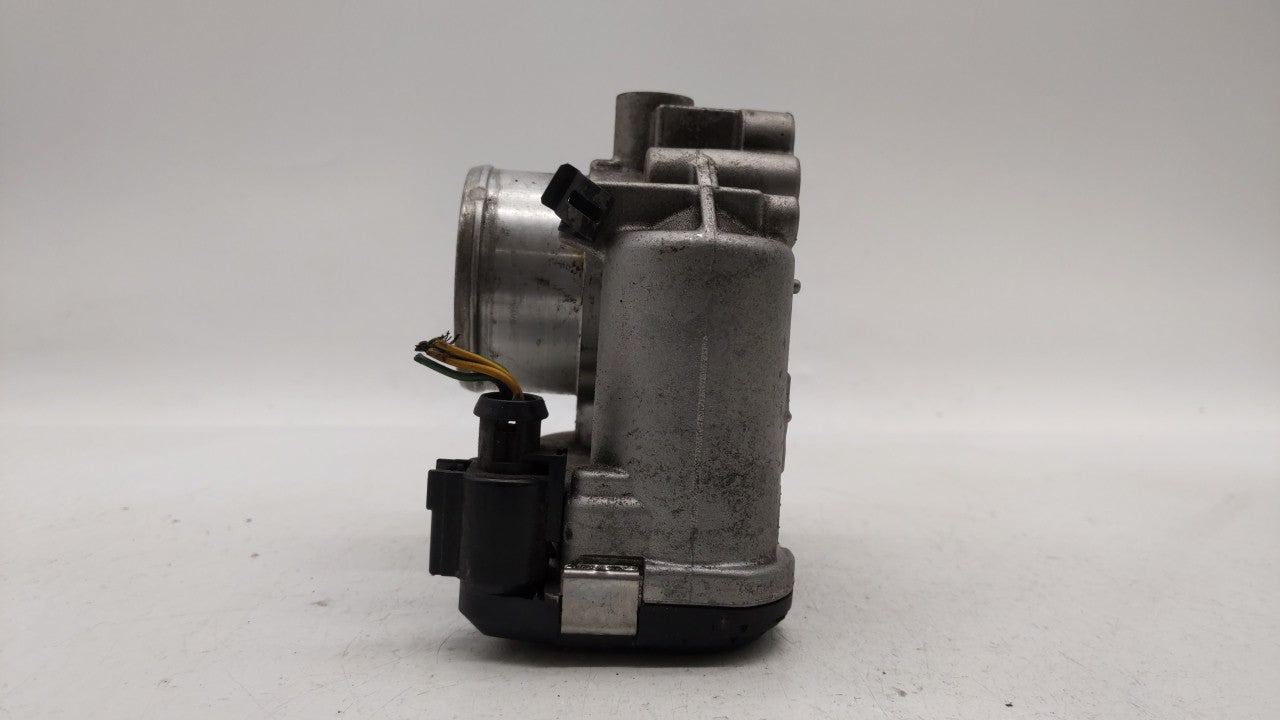 2013-2014 Ford Fusion Throttle Body P/N:0 280 750 535 7S7G-9F991-CA Fits Fits 2013 2014 2015 2016 2017 2018 2019 OEM Used Au