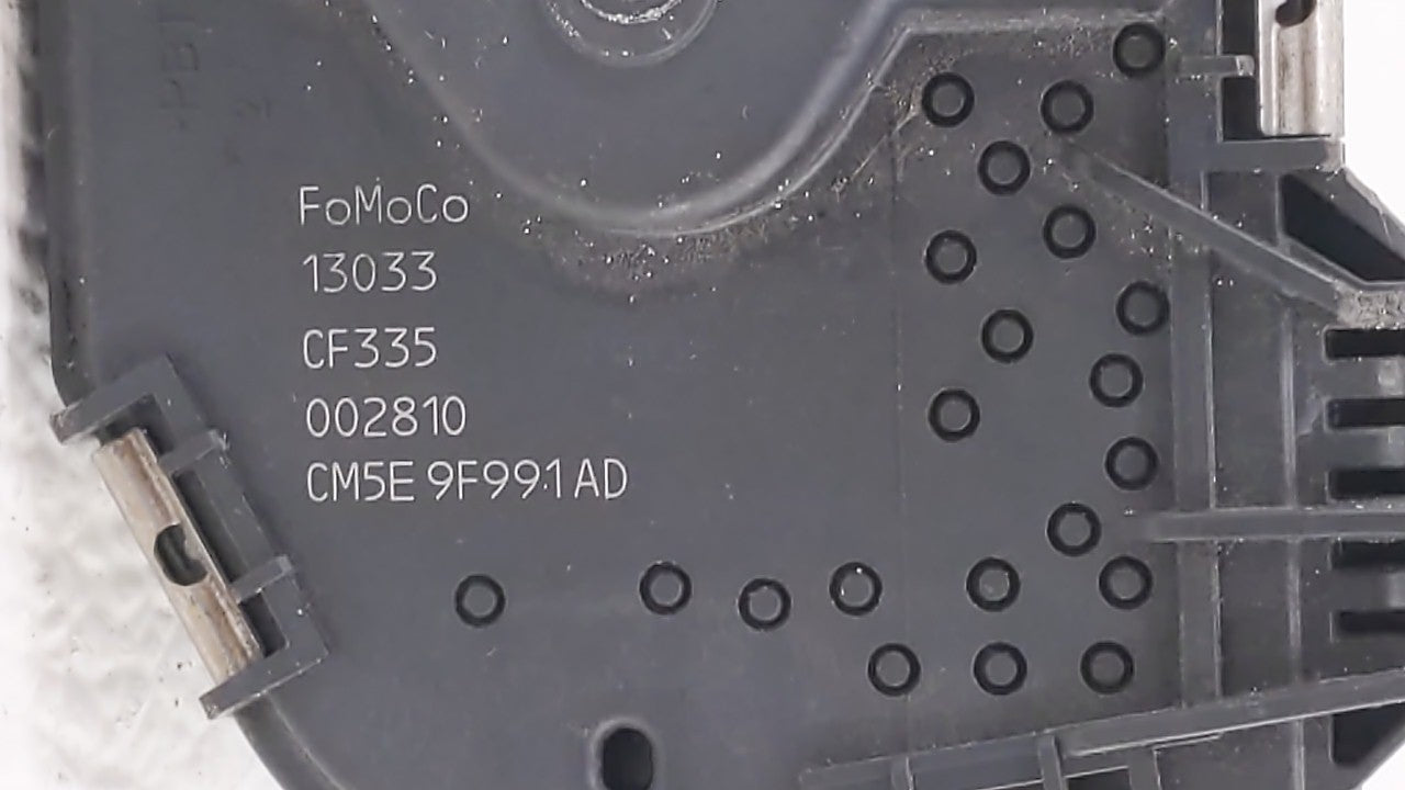 2013 Ford Fusion Throttle Body P/N:CM5E-9F991-AD CM5E-9F991-AC Fits Fits 2012 2014 2015 2016 2017 OEM Used Auto Parts - Oemu