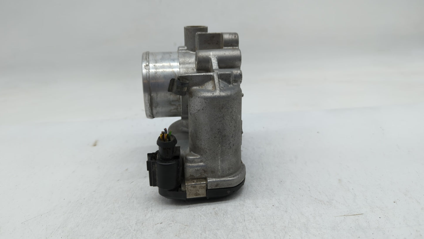 2013-2014 Ford Fusion Throttle Body P/N:0 280 750 535 7S7G-9F991-CA Fits Fits 2013 2014 2015 2016 2017 2018 2019 OEM Used Au