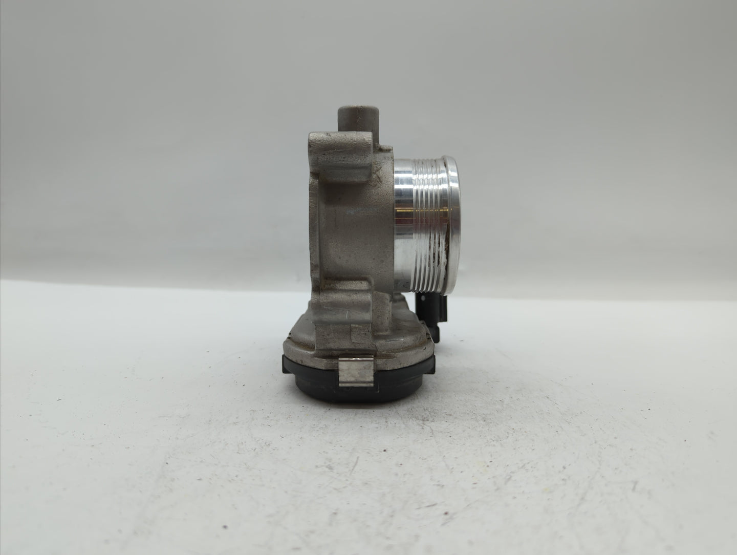 2013 Ford Fusion Throttle Body P/N:CM5E-9F991-AD CM5E-9F991-AC Fits Fits 2012 2014 2015 2016 2017 OEM Used Auto Parts - Oemu