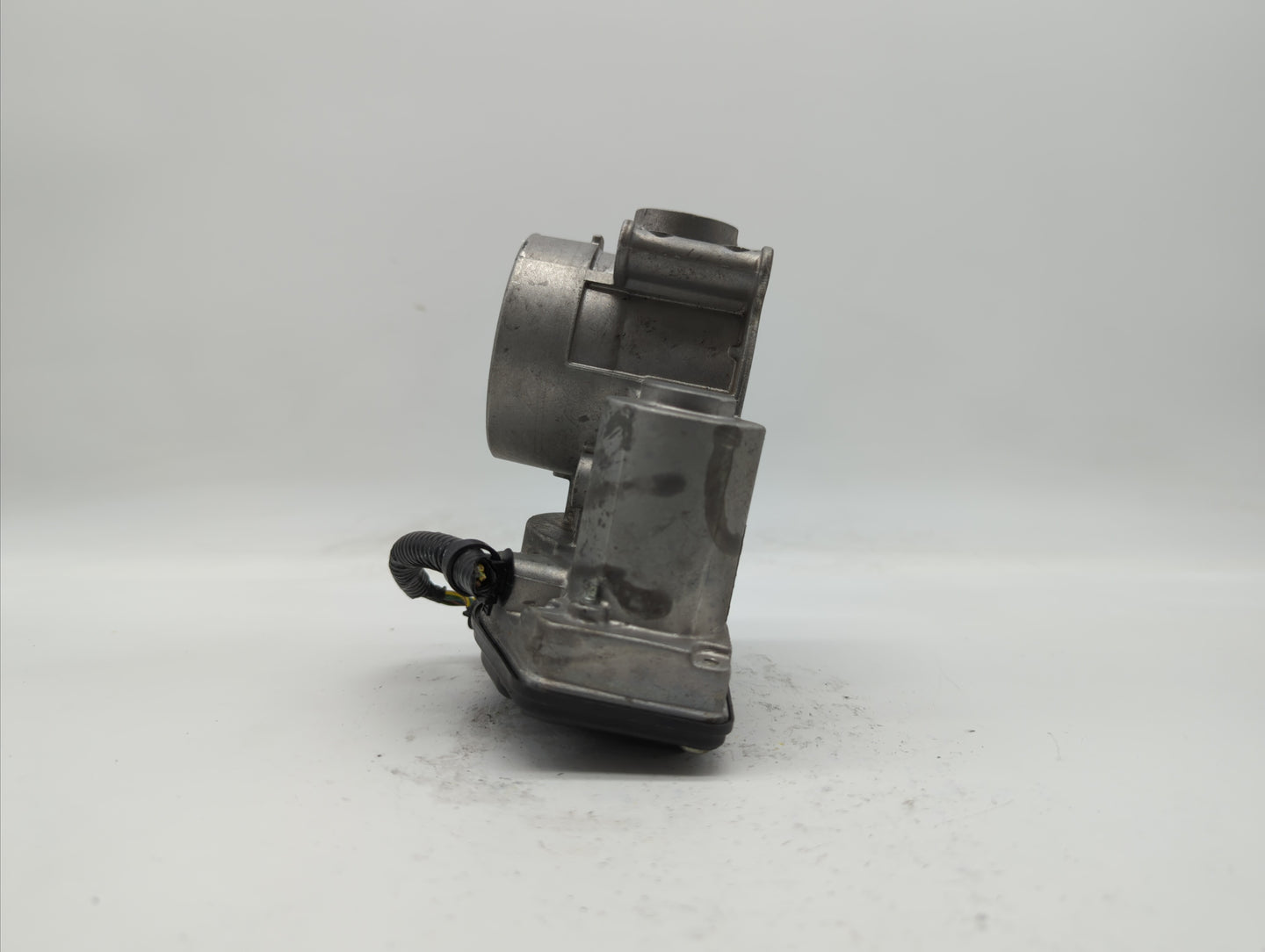 2013-2019 Ford Fusion Throttle Body P/N:DS7E-9F991-AK DS7E-9F991-AD Fits Fits 2013 2014 2015 2016 2017 2018 2019 2020 OEM Us