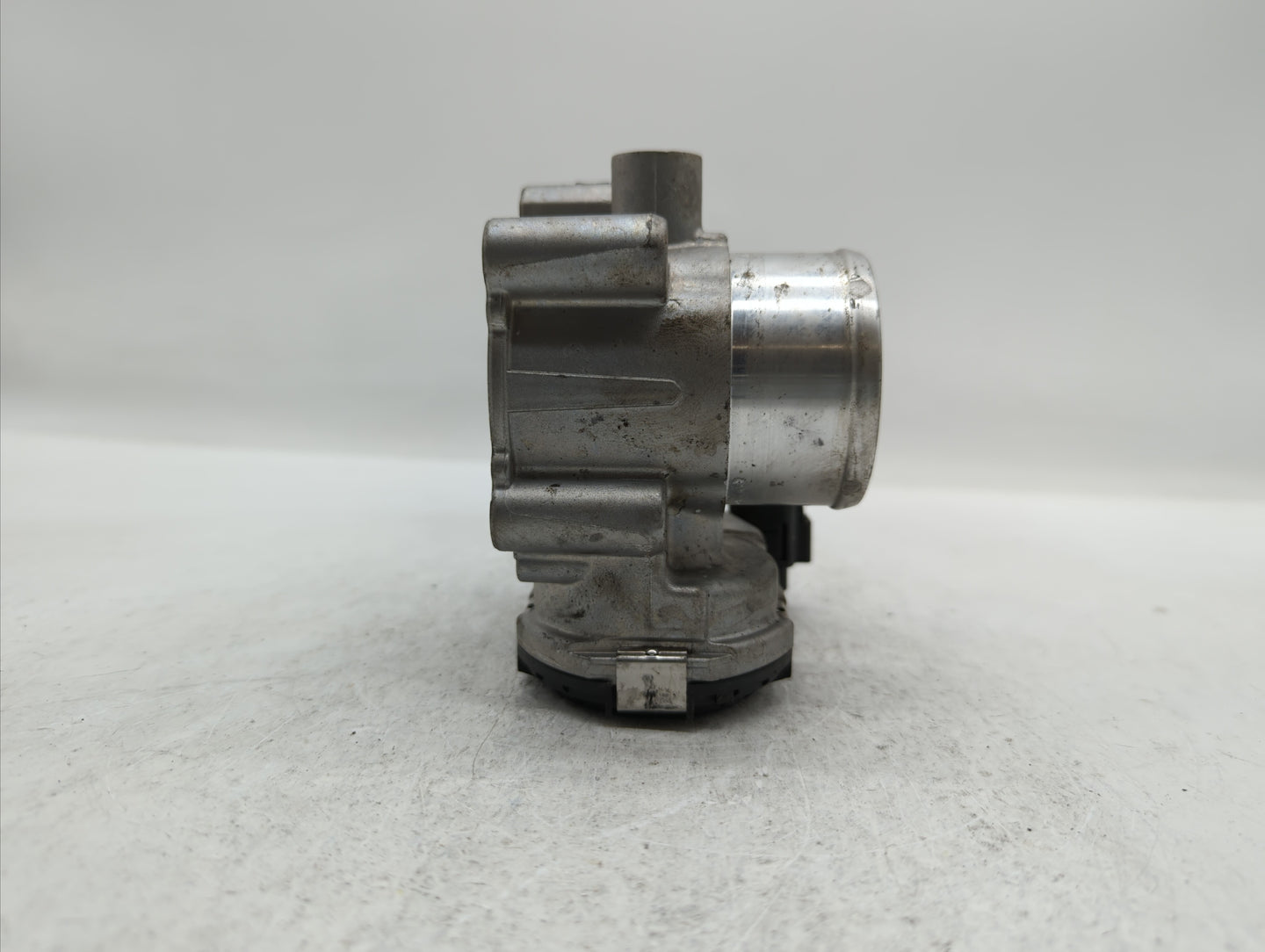 2013-2014 Ford Fusion Throttle Body P/N:0 280 750 535 7S7G-9F991-CA Fits Fits 2013 2014 2015 2016 2017 2018 2019 OEM Used Au