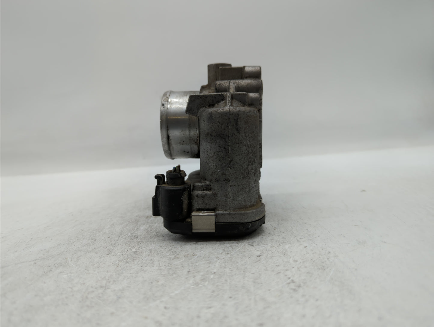 2013-2014 Ford Fusion Throttle Body P/N:0 280 750 535 7S7G-9F991-CA Fits Fits 2013 2014 2015 2016 2017 2018 2019 OEM Used Au