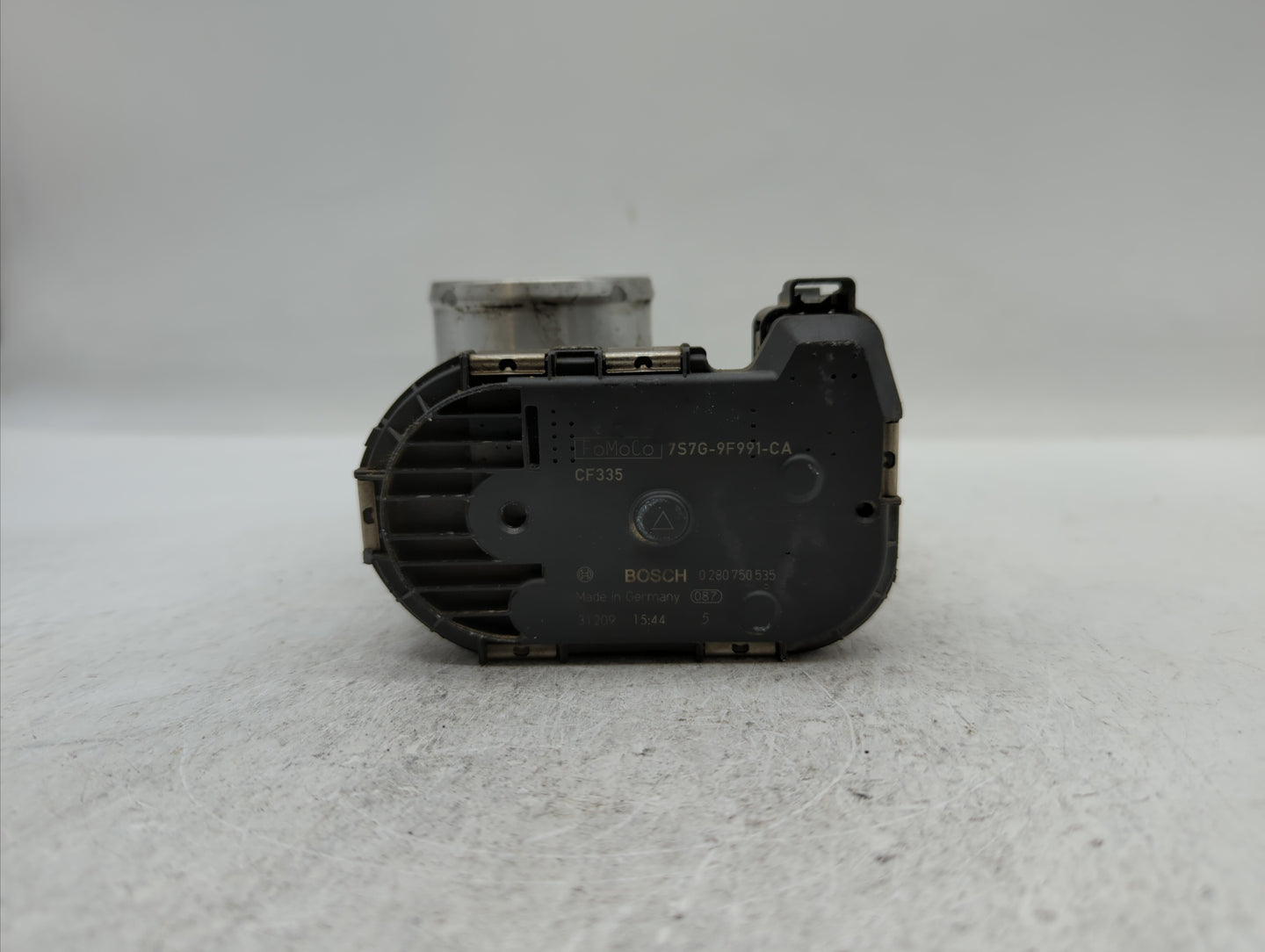 2013-2014 Ford Fusion Throttle Body P/N:0 280 750 535 7S7G-9F991-CA Fits Fits 2013 2014 2015 2016 2017 2018 2019 OEM Used Au