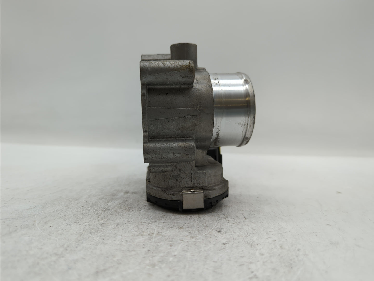 2013-2014 Ford Fusion Throttle Body P/N:0 280 750 535 7S7G-9F991-CA Fits Fits 2013 2014 2015 2016 2017 2018 2019 OEM Used Au