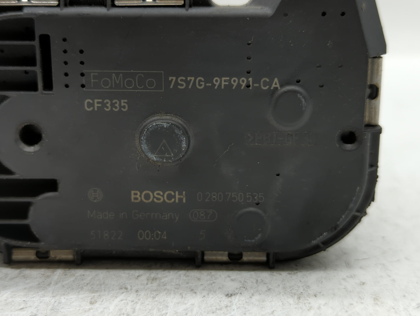 2013-2014 Ford Fusion Throttle Body P/N:0 280 750 535 7S7G-9F991-CA Fits Fits 2013 2014 2015 2016 2017 2018 2019 OEM Used Au